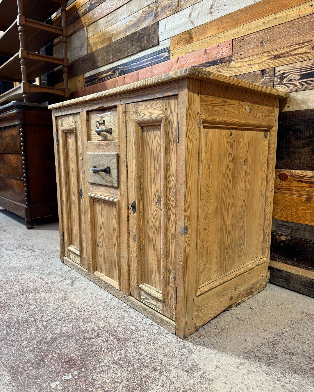 Old shop counter dating from the early 20th century.