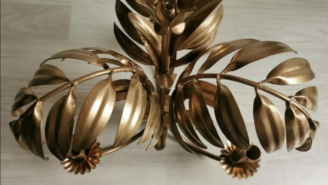 Golden metal palm lamp