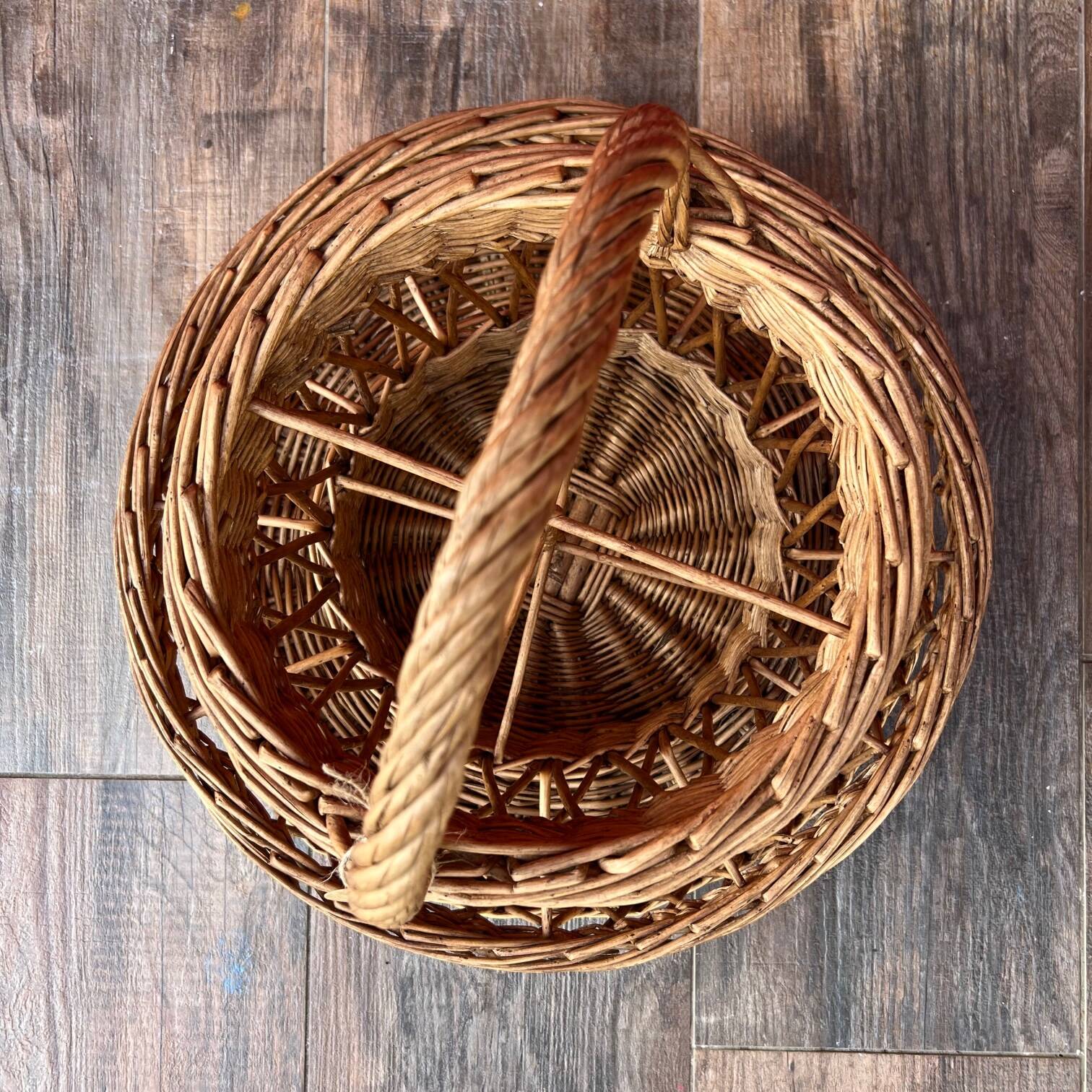 Large wicker bottle & glass basket