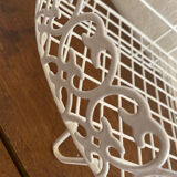Corner shelf in openwork metal