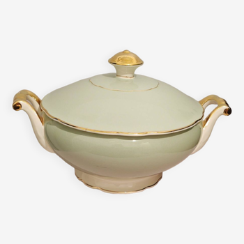 Vintage Villeroy and Boch tureen