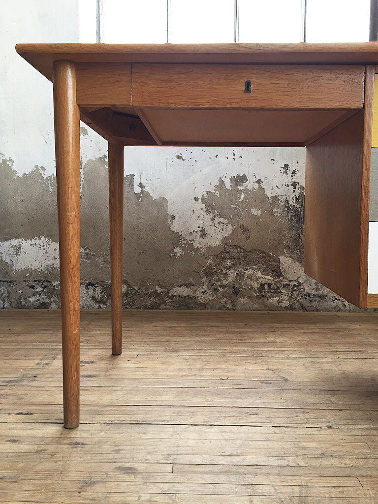 Habs Scandinavian desk