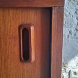 Vintage row with sliding doors and ceramic decoration