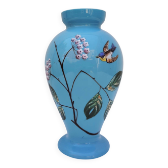 Opaline vase, Napoleon III flower bouquet decoration