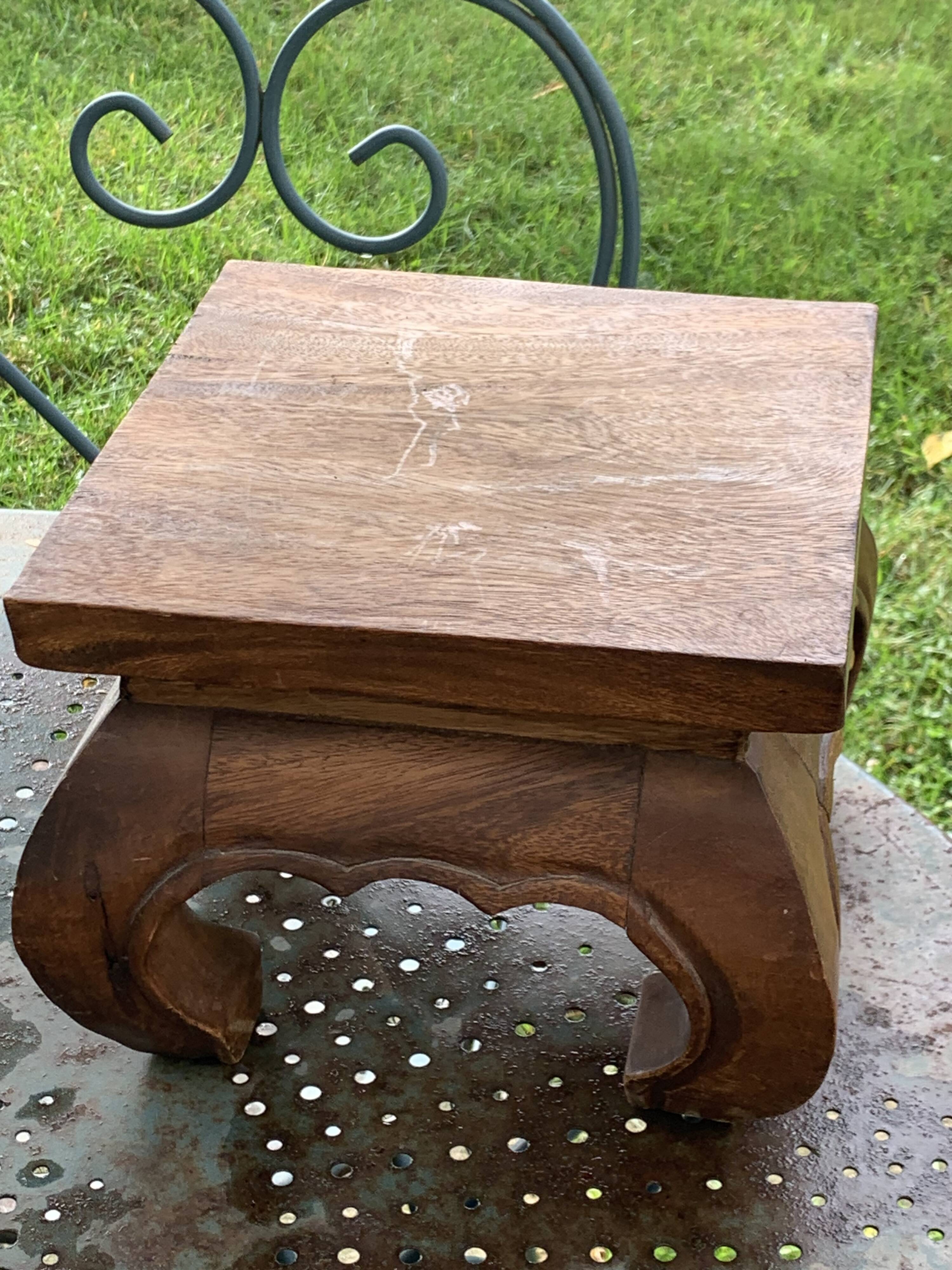 Plant holder, wooden saddle, old base