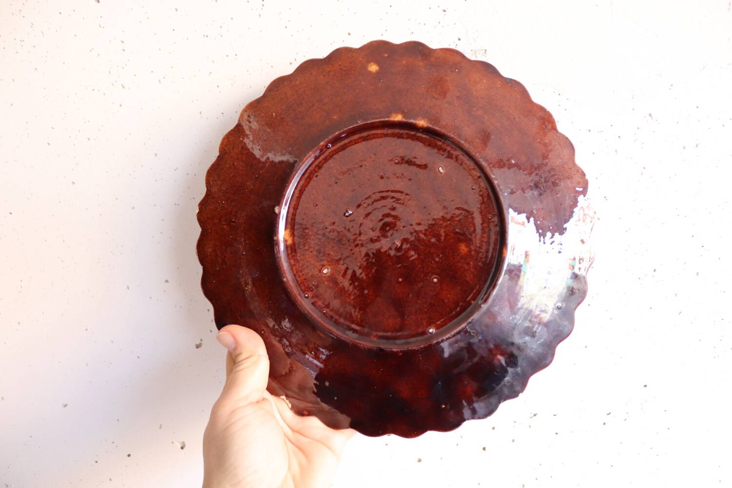 "Marguerite" plate in glazed ceramic