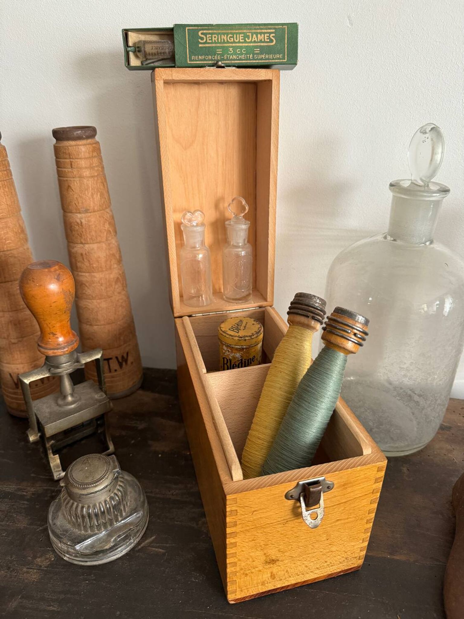 Ancienne boîte à fiches en bois
