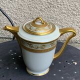 Coffee service consisting of 18 pieces, in white porcelain with gold decoration