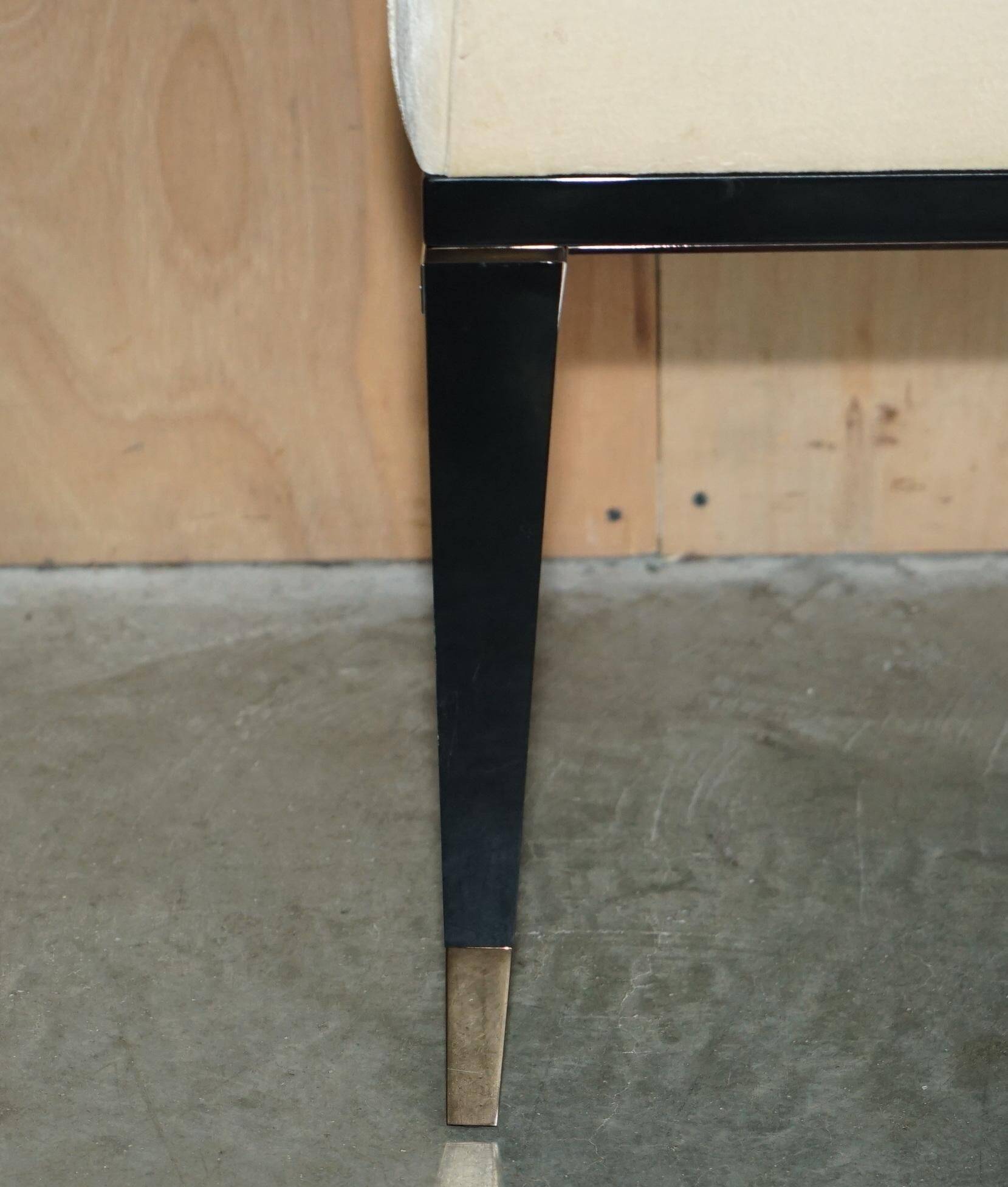 Chesterfield buttoned entrance bench in Fendi Casa velvet