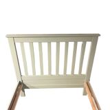 Lit en bois couleur vert