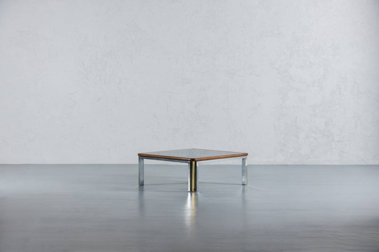 Table basse moderne du milieu du siècle en laiton et chrome par Romeo Rega, Italie, années 1970.