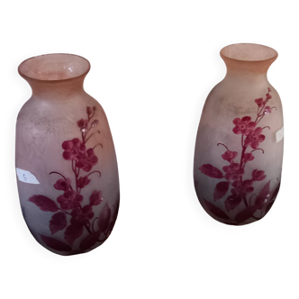 Magnifique paire de vases  en pâte de verre signés LEGRAS  modèle rubis