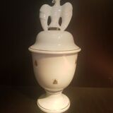 Porcelain pharmacy pot