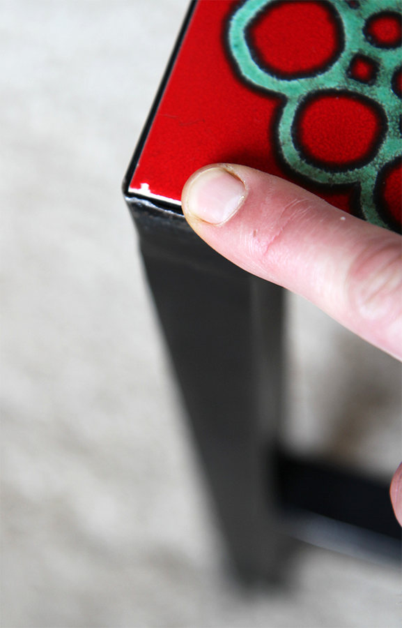 Coffee table ceramic red and green 1960