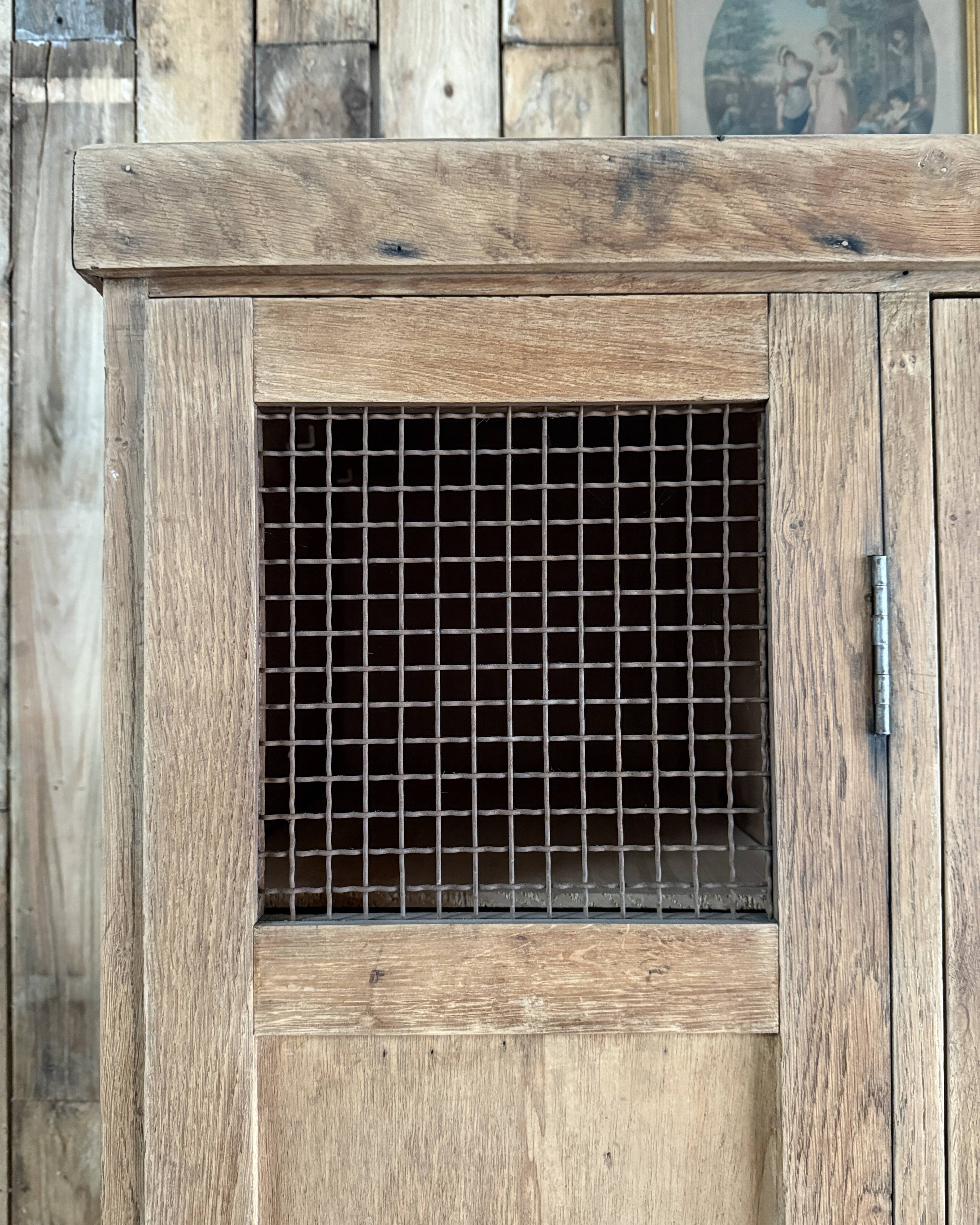 Ancien vestiaire d’atelier (rénové)