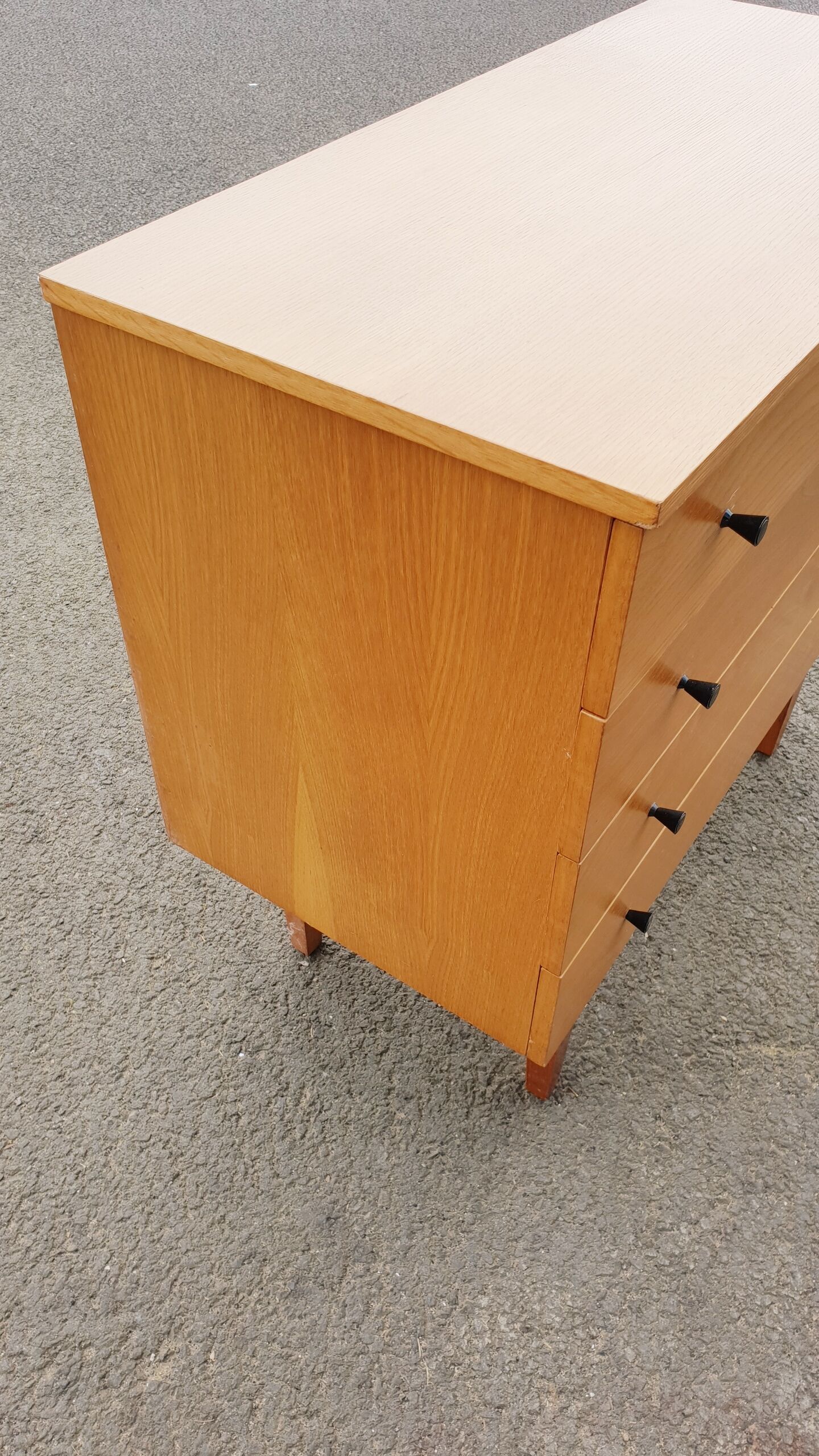 Vintage chest of drawers