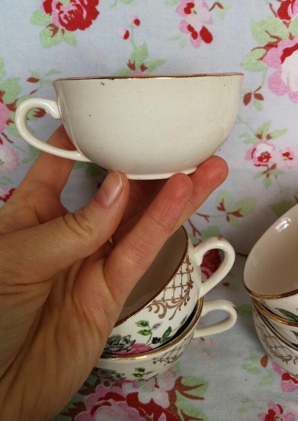 6 tasses anciennes Sarreguemines