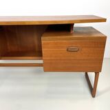 Vintage desk from G-Plan  by Victor Wilkins from the 1960s.
