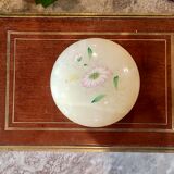 boite en opaline à motif floraux, années 60