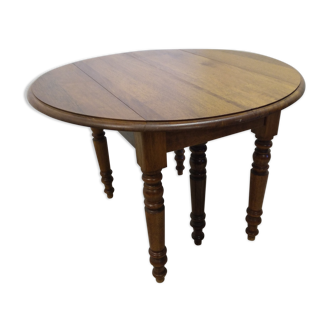 Old Flap farmhouse table with extensions