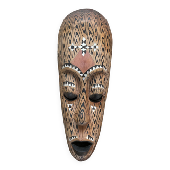 Masque tribal africain décor sculpté à la main en bois