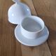 Beurrier en porcelaine blanche avec sa cloche assortie