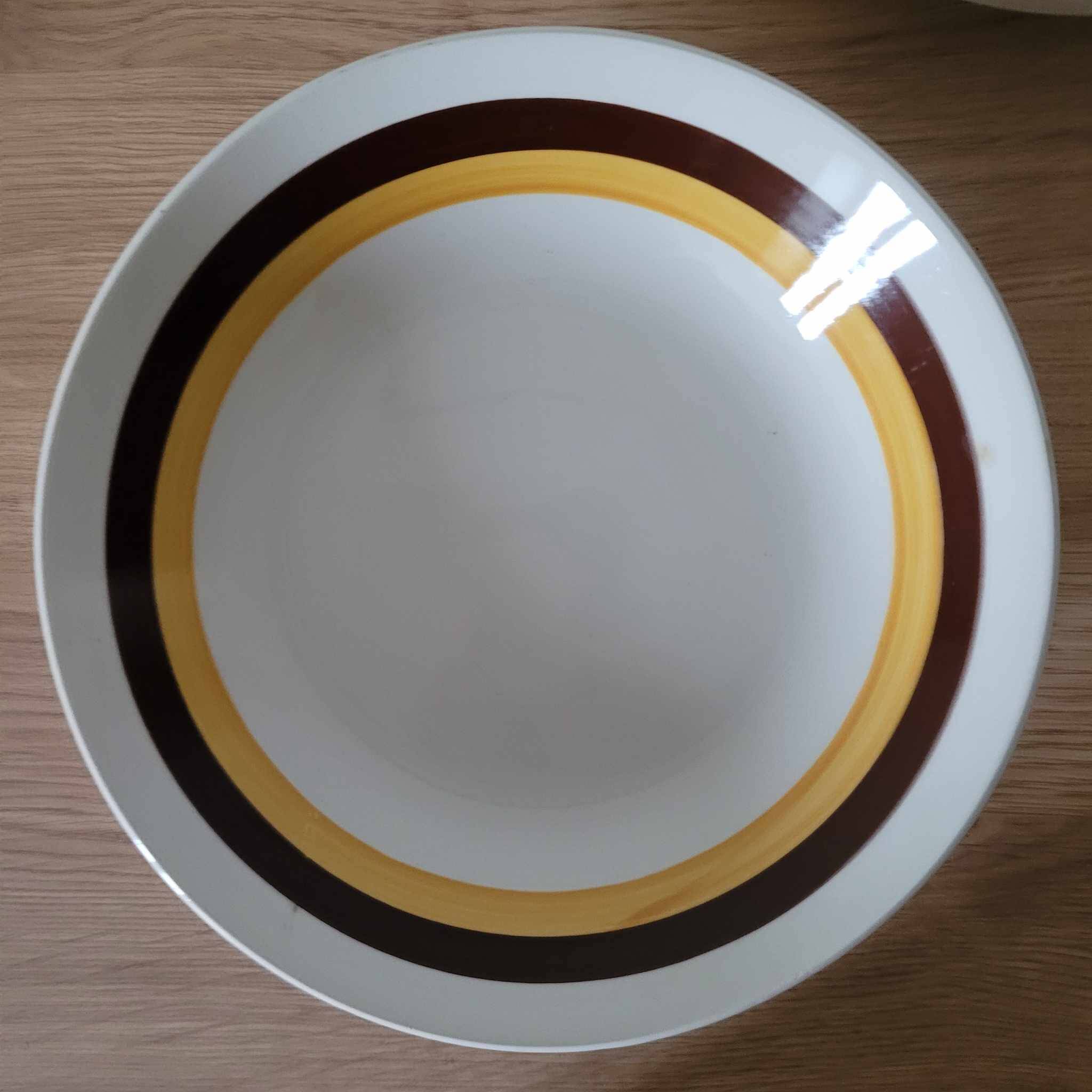Set of 9 vintage 70s deep plates