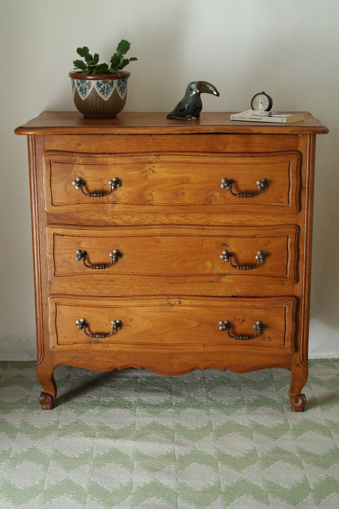 Commode campagnarde en chêne massif vintage