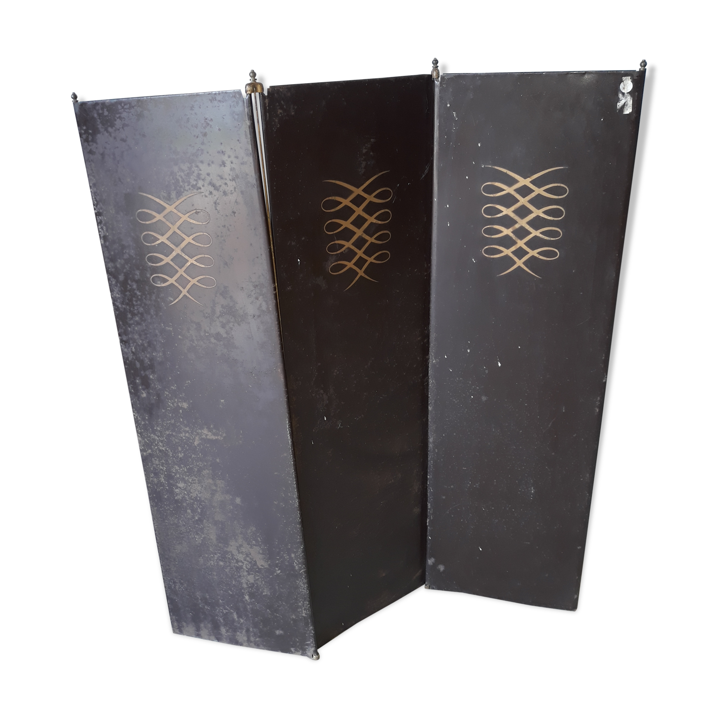 Shield fire old fireplace