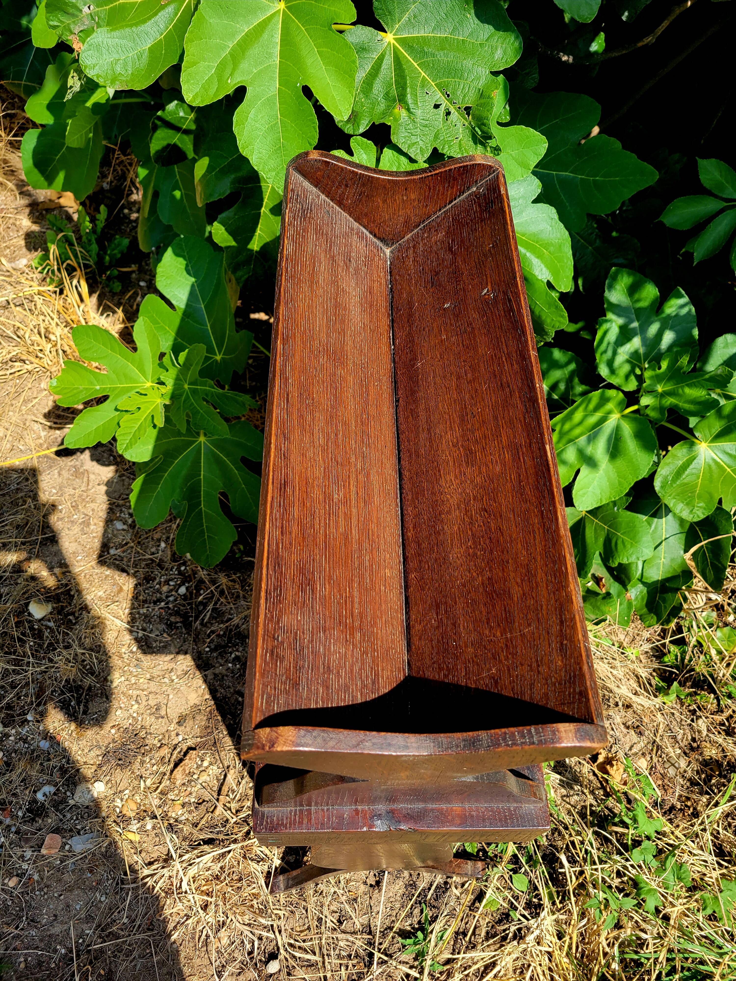 Wooden magazine rack