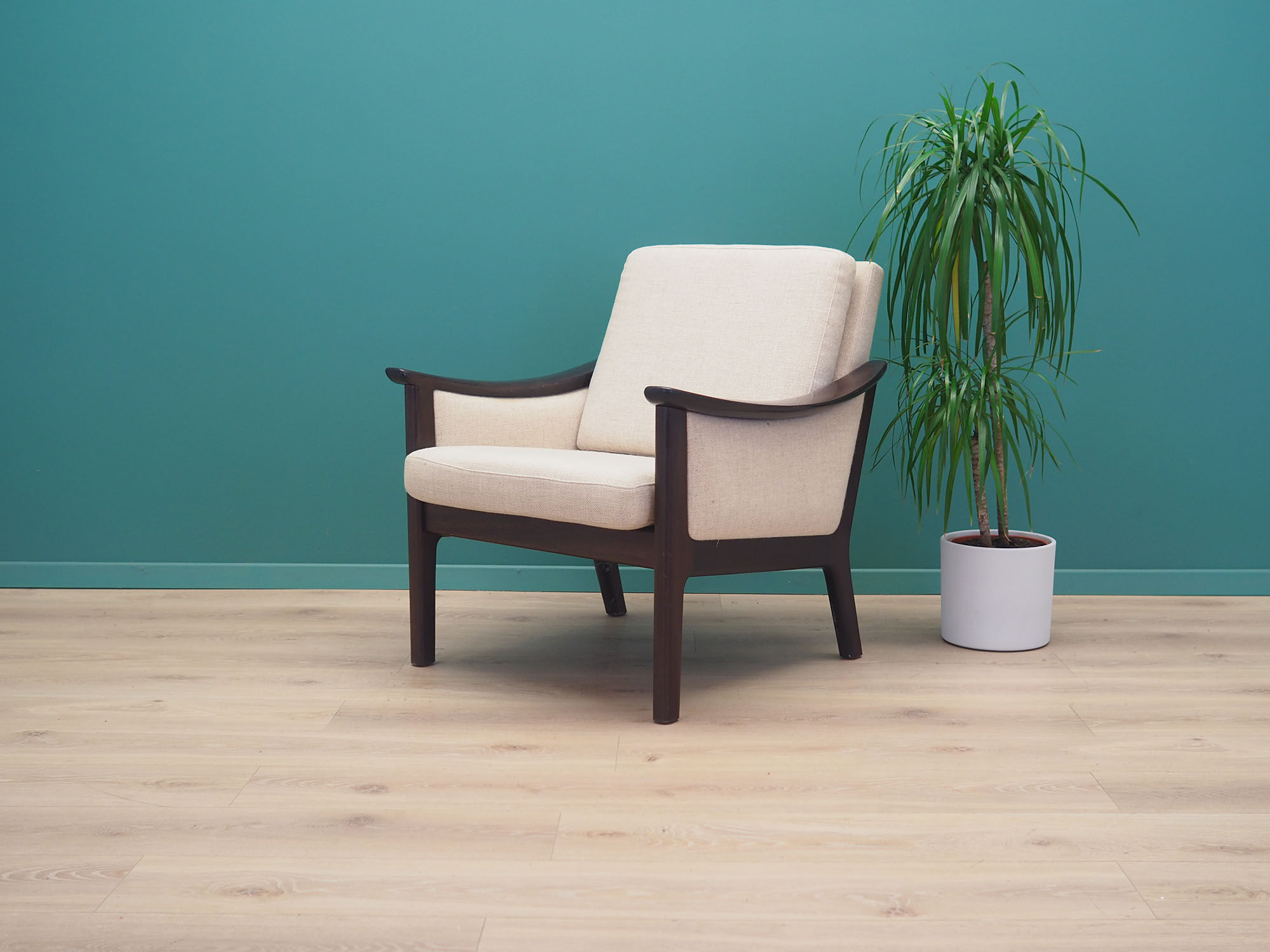 Fauteuil beige, années 1970, design danois, fabriqué au Danemark