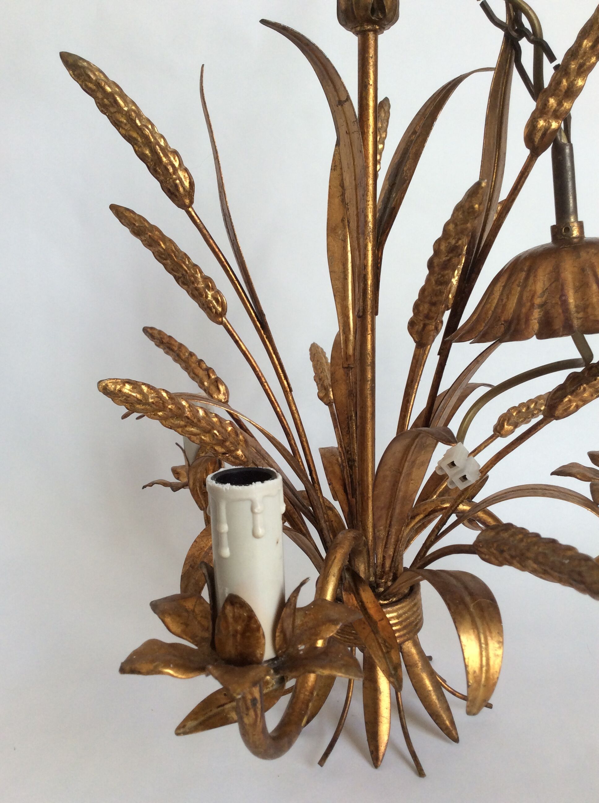 Lustre en métal doré