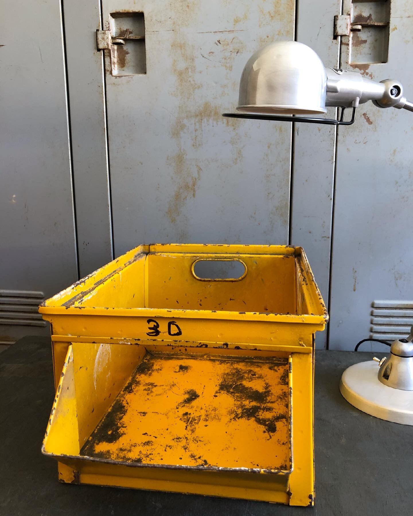 Industrial beaked bin