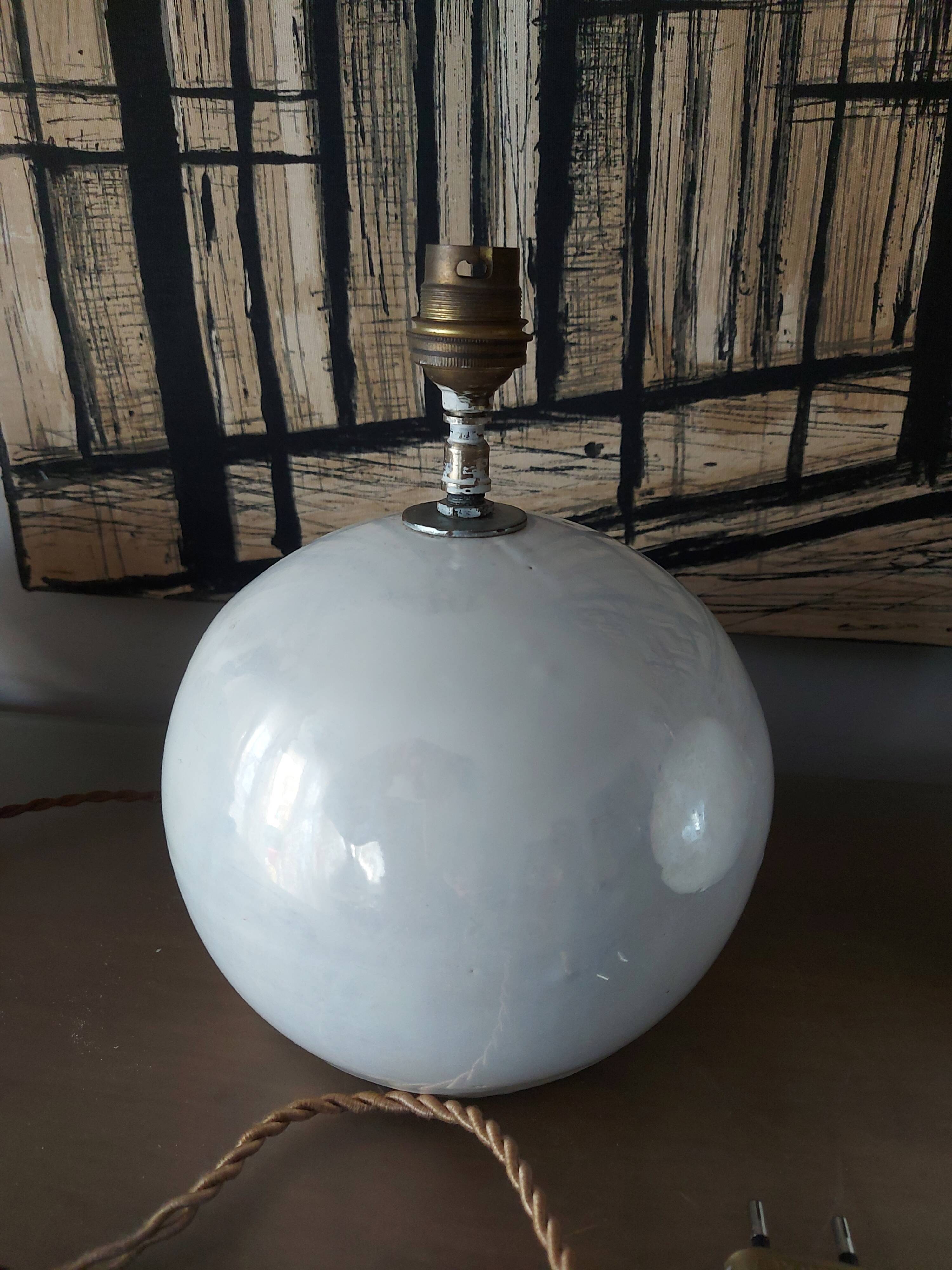 Ceramic lamp foot, iridescent white