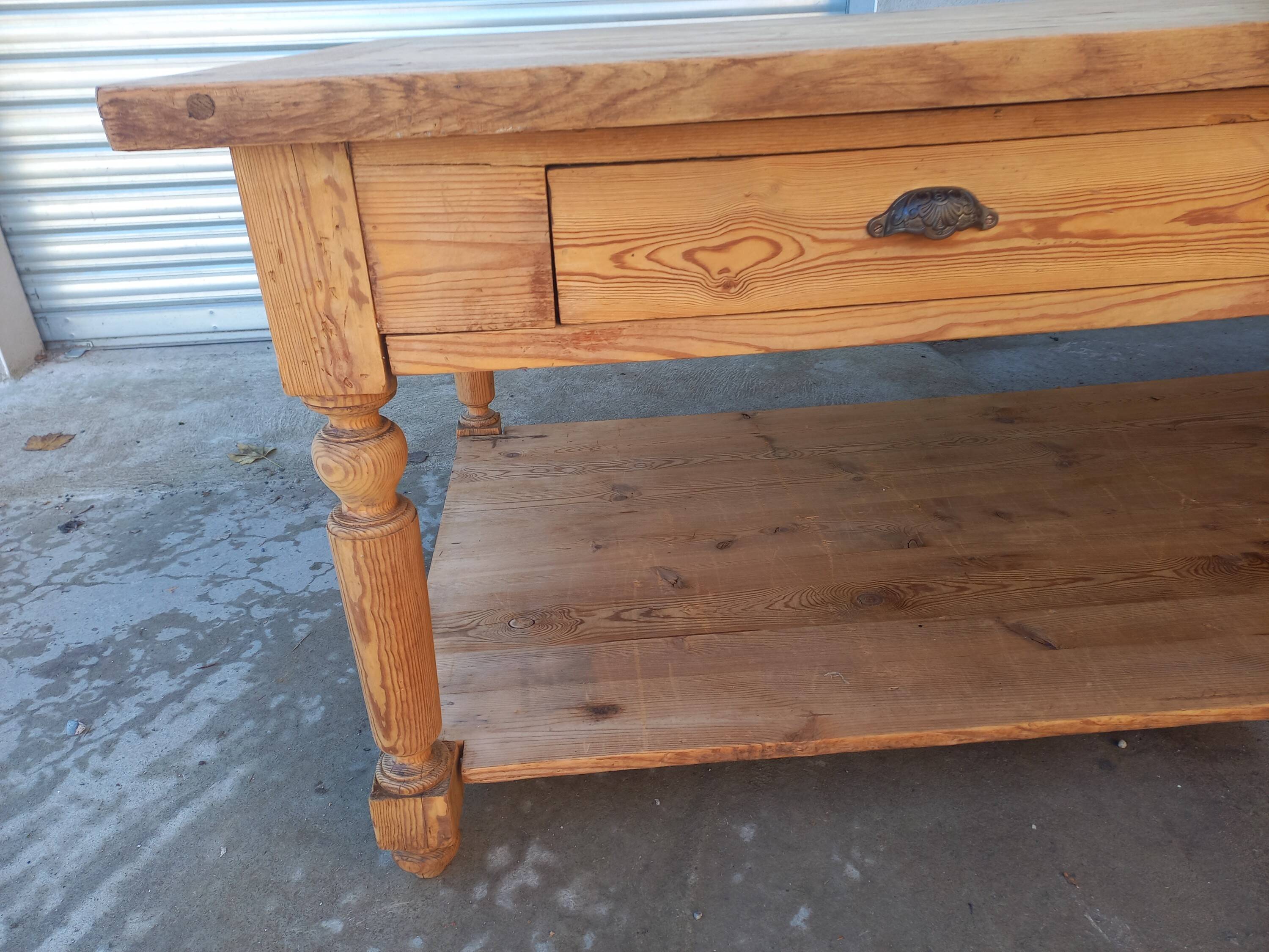 Grande table de communauté en chêne et sapin