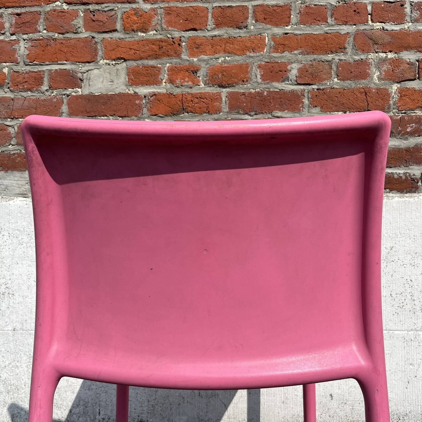 Set of 4 pink design AIR CHAIRS by Jason Morrison.