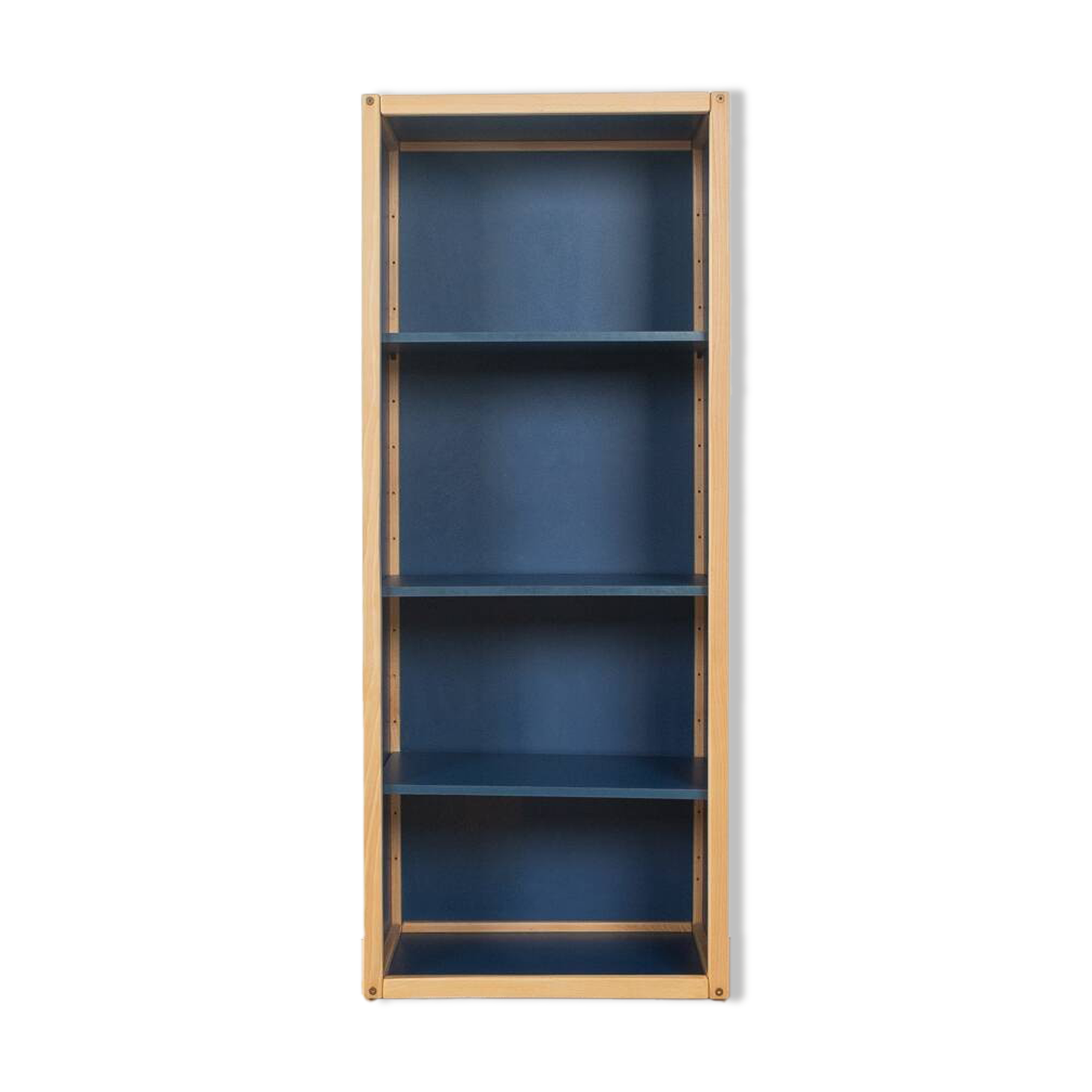 Flötotto cabinet