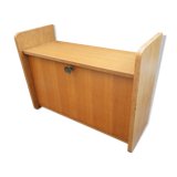 Wall shelf