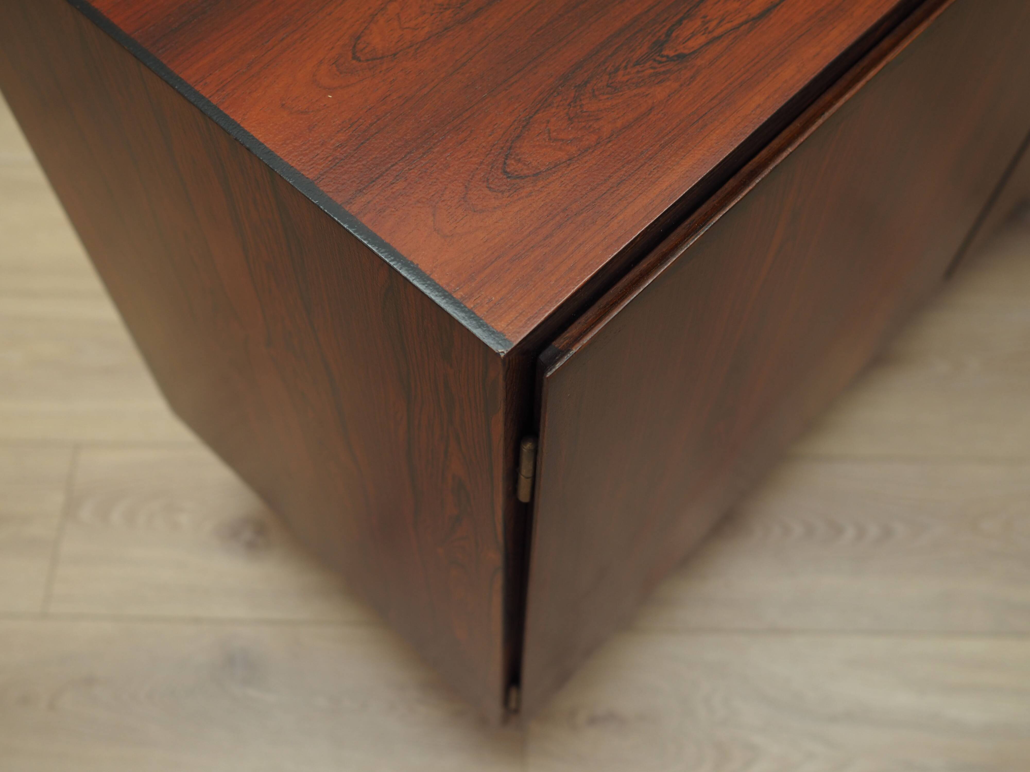 Buffet en palissandre, design danois, années 1970, fabricant : Omann Jun