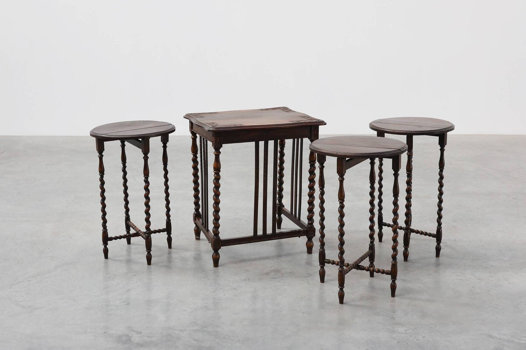 Set of Four Oak Barley Twist Nesting Tables, England, circa 1900n