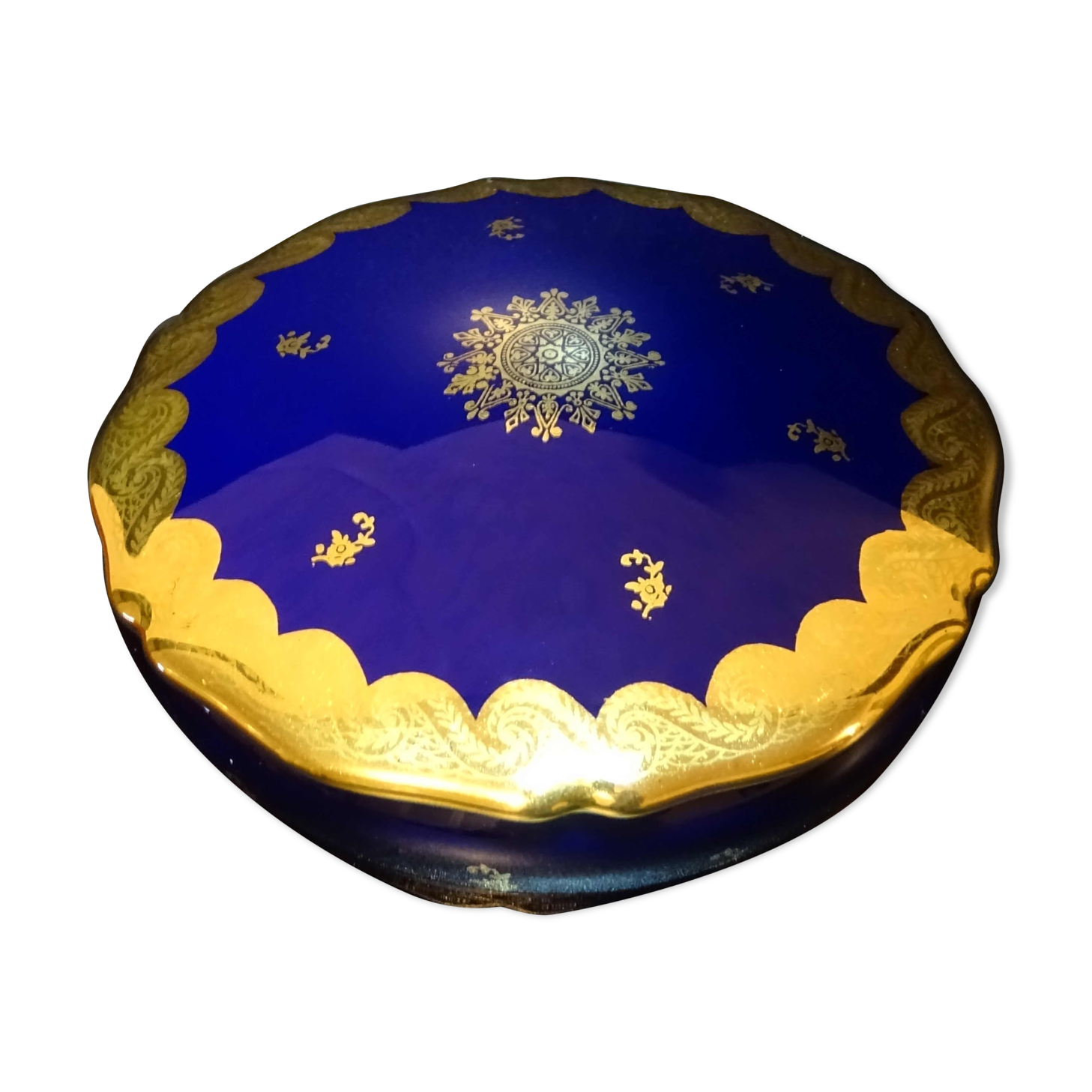 Porcelain jewelry box from Limoges