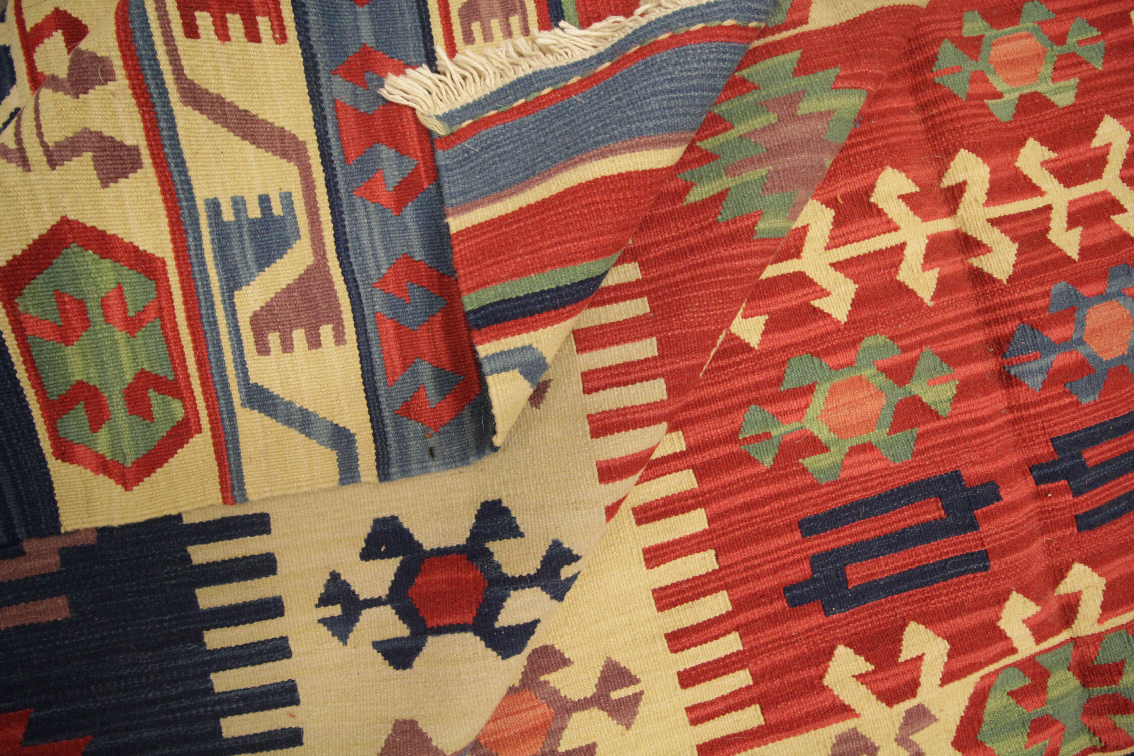 Flat-woven traditional kilim rug - 285x385cm