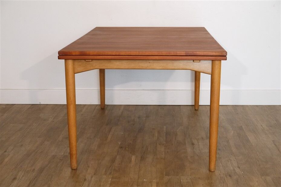 Danish dining table by Borge Mogensen 1960