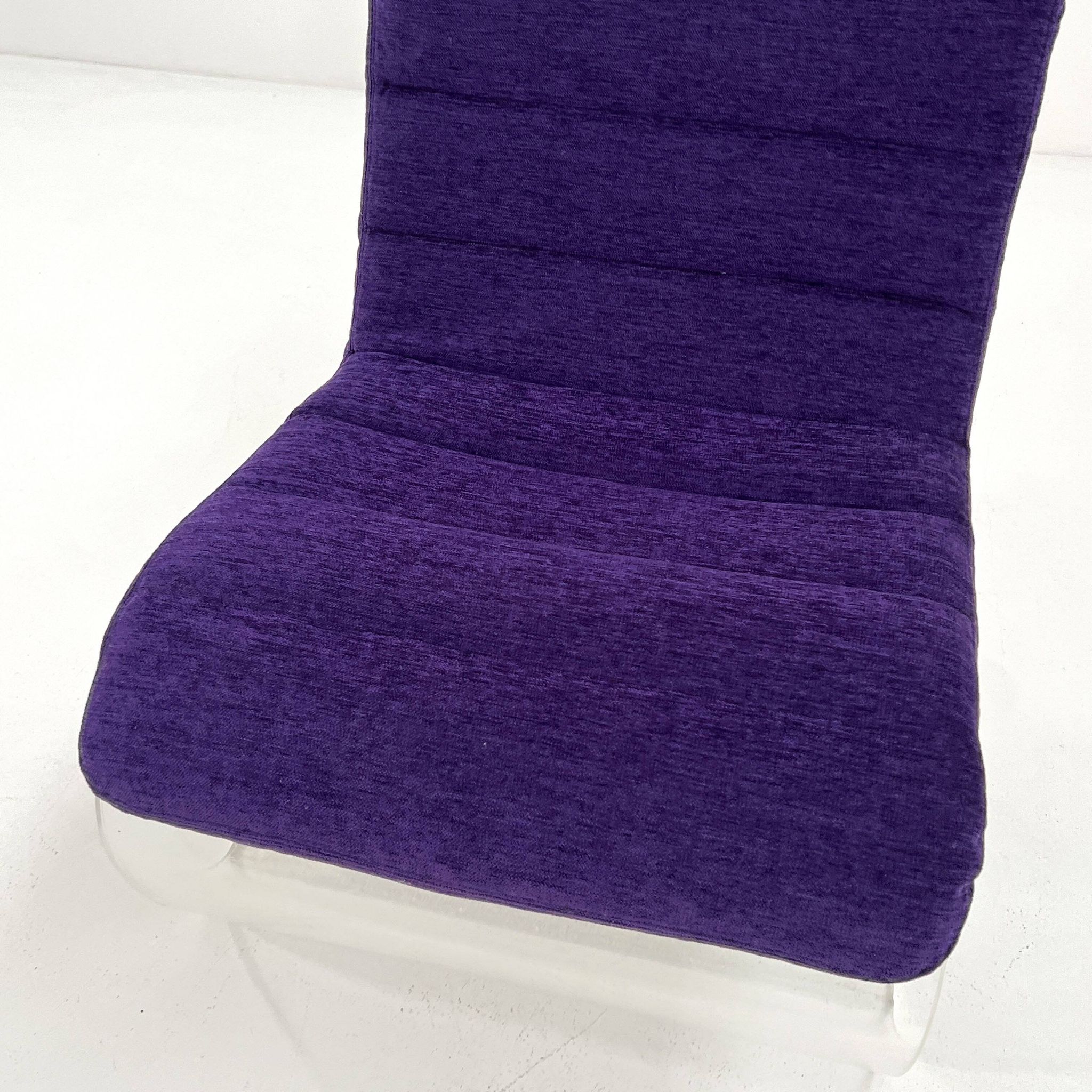 Fauteuil Space Age en plexiglas avec coussin mauve, 1970