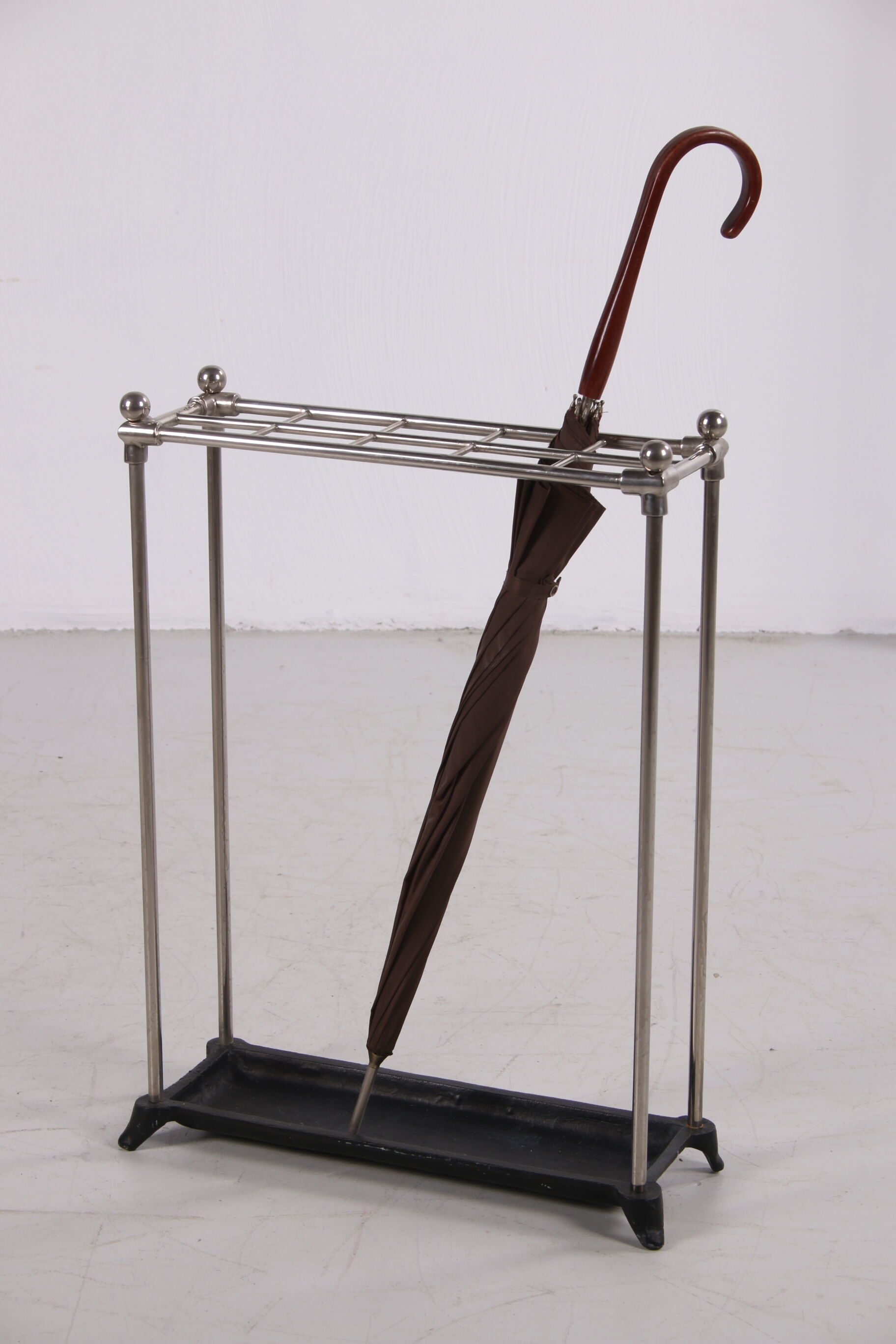 Art deco cast iron umbrella walking stick standard 1940s
