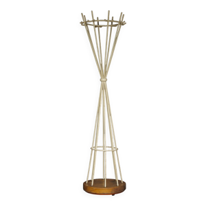 Portemanteau moderniste