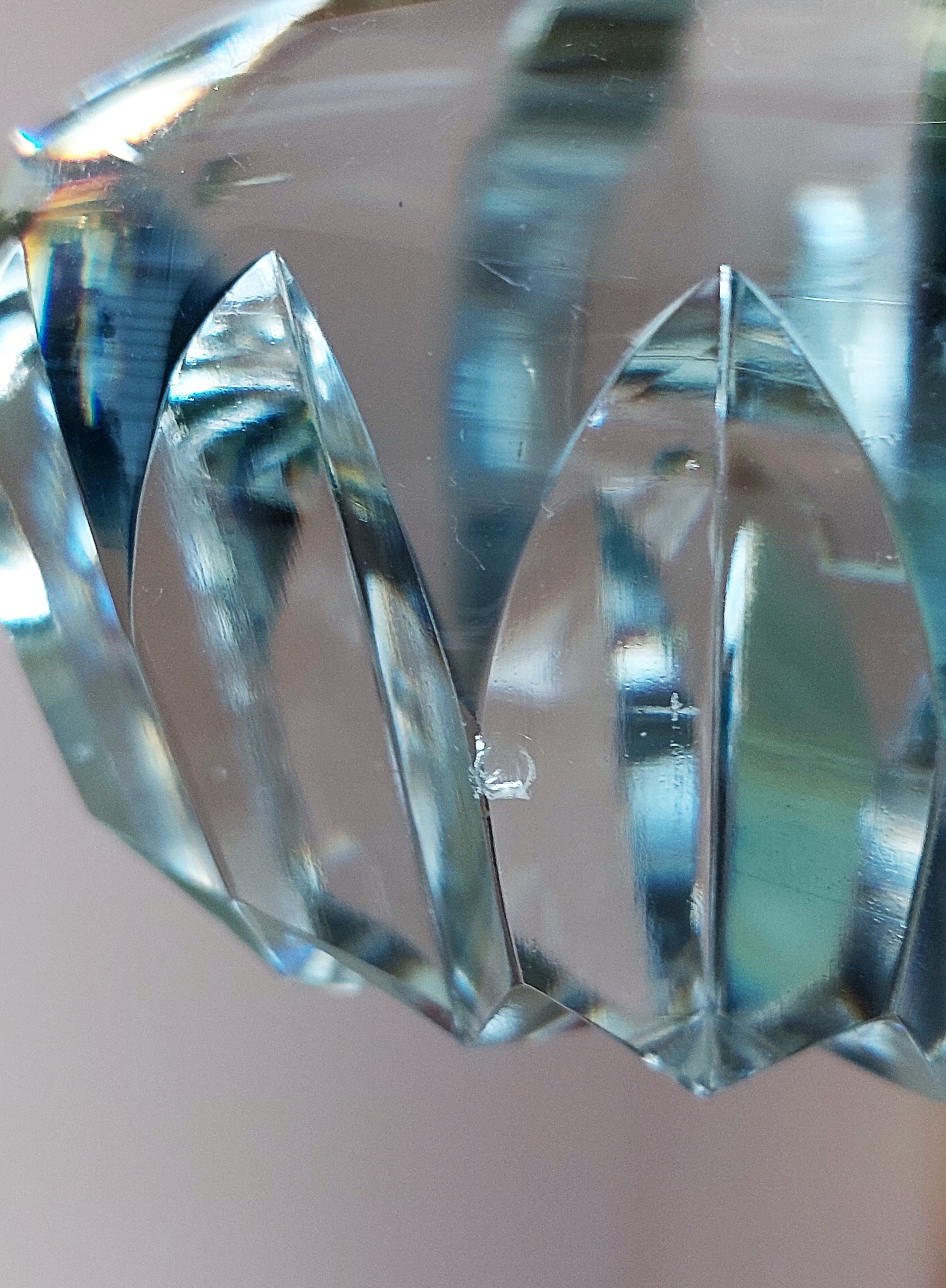 Suspension cascade en laiton et en verre, années 1950.