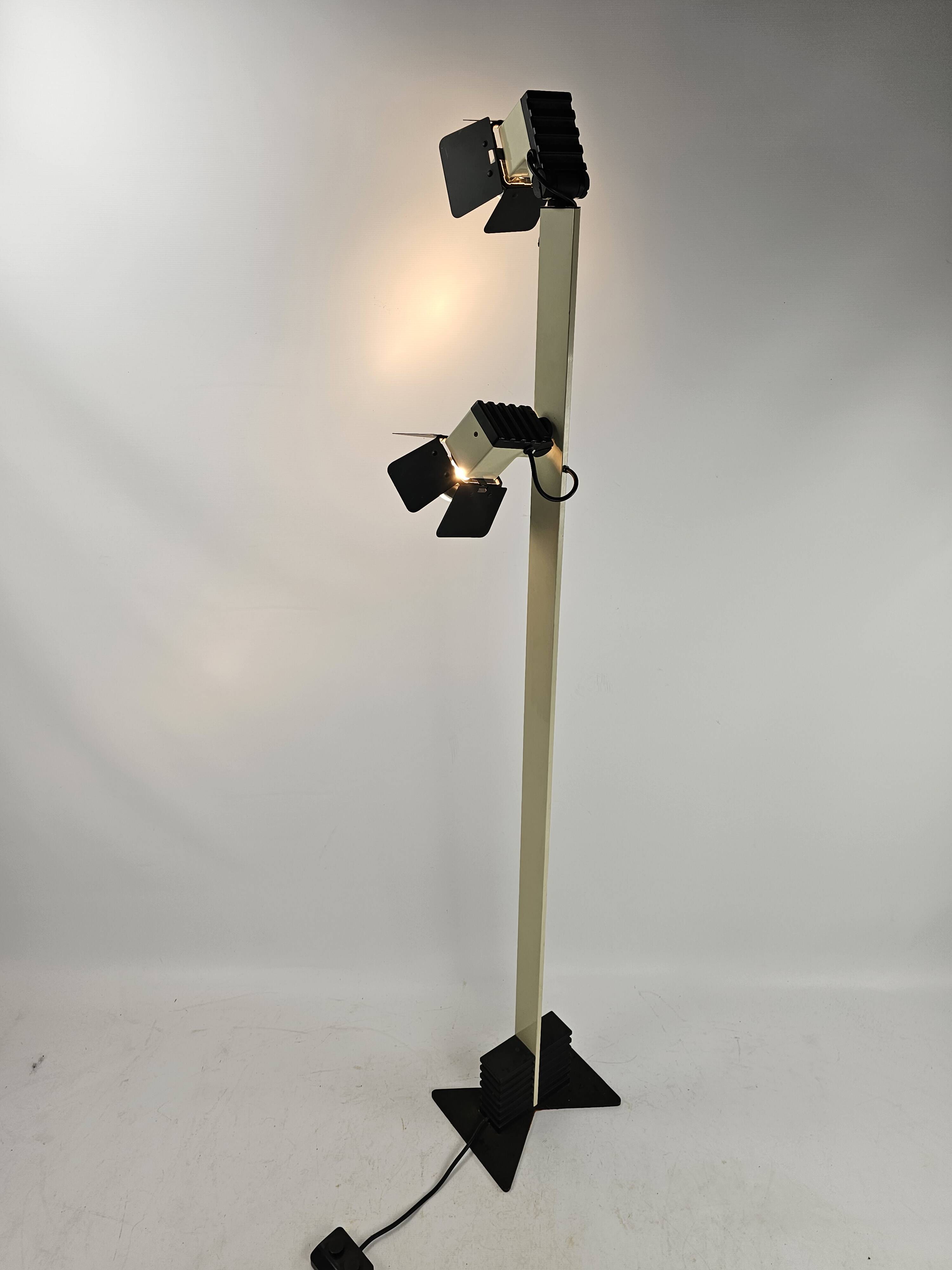 Lampadaire Bauhaus Carl Juncker Weimar Artimeta