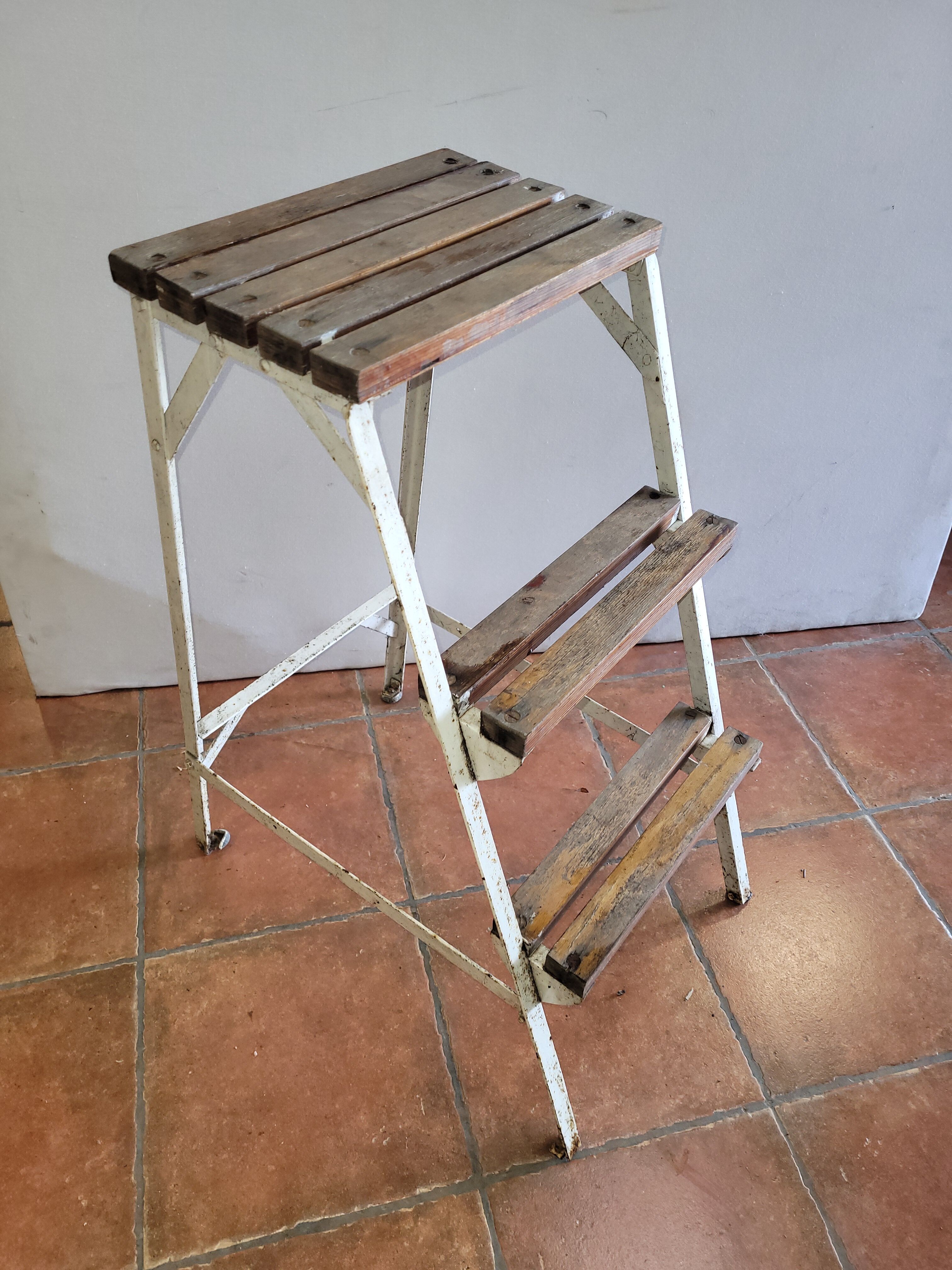 Riveted stepladder 3 steps