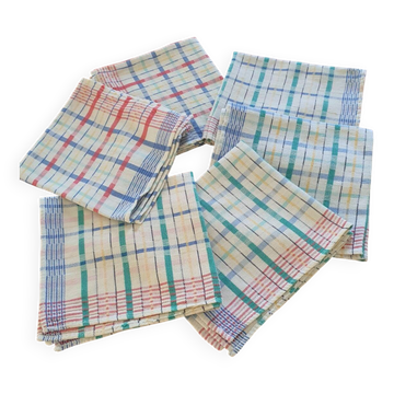 6 napkins
